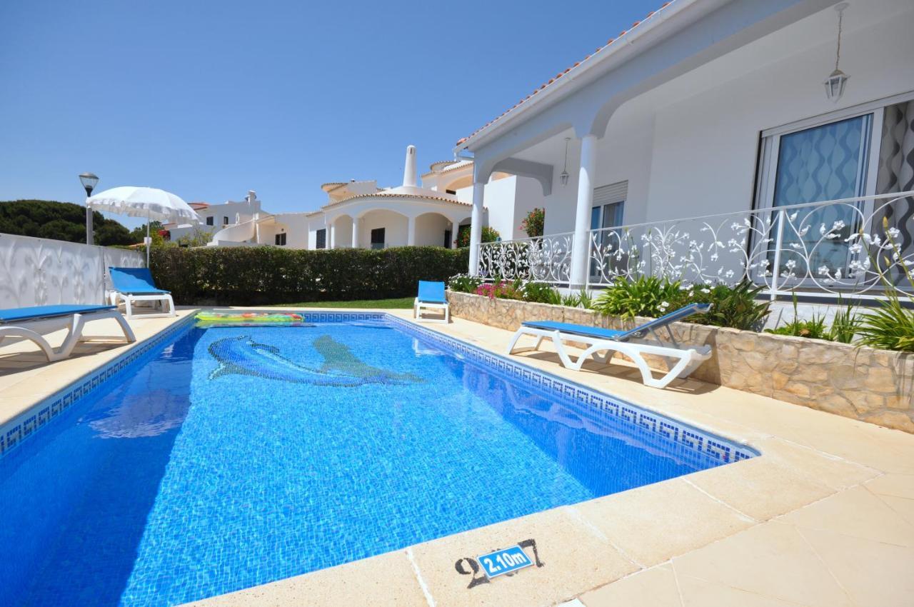 Well-Appointed Villa Is Situated In The Popular Resort Of Vilamoura Quarteira Ngoại thất bức ảnh