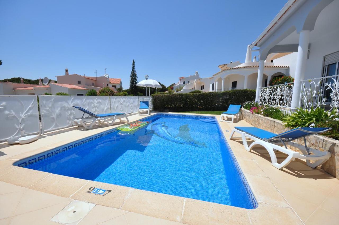 Well-Appointed Villa Is Situated In The Popular Resort Of Vilamoura Quarteira Ngoại thất bức ảnh